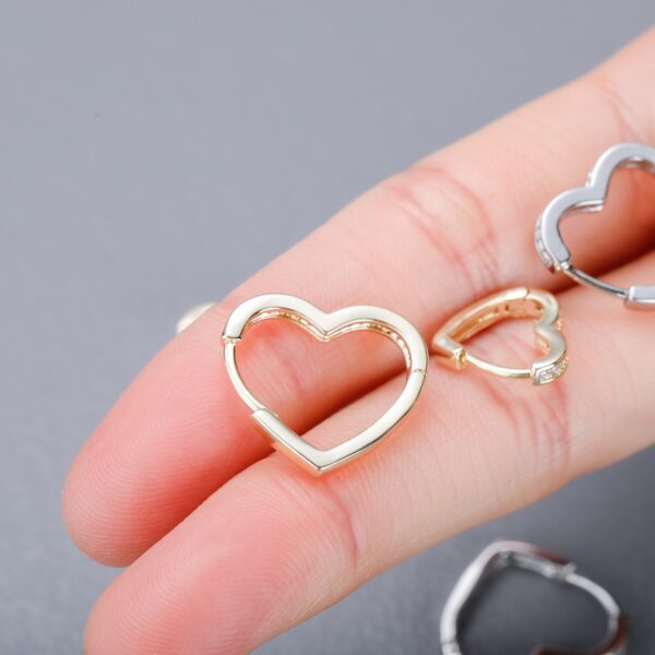 Sobling jewelry manufacture 18mm heart shape hoop earring channel CZ prong settings Ear buckle jewelry white gold for Women and mens