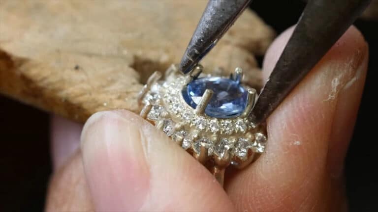 how to make engagement ring - stone settings