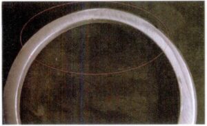 L'anneau intérieur de la bague n'est pas assez arrondi, comme le montre la figure 7 - 23.