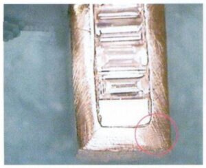 figure 7-43 La position de l'angle du pendentif a été classée comme