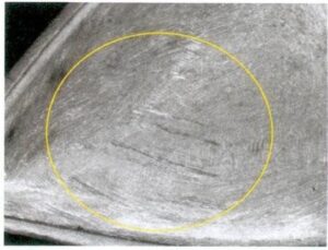 マスターモールドに目立つ傷