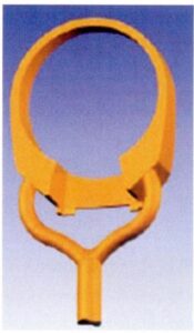 鋳造スプルーの位置を変更し、厚肉部で接続する。