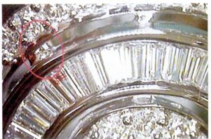 Рисунок 9-10 Нижняя опора не снята