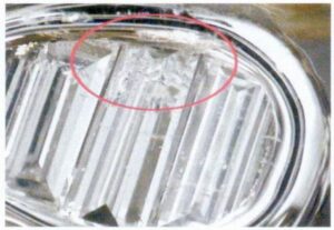 Рисунок 9-22 Клей не удален