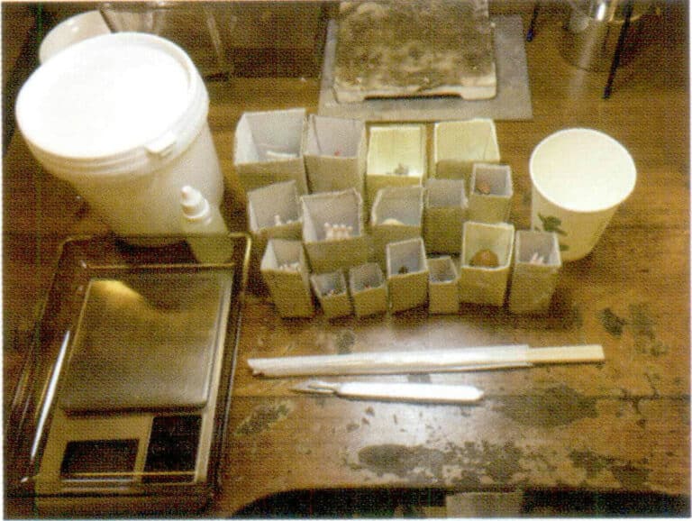 1. Prepare silicone, curing agent, electronic scale, paper box, disposable cups, chopsticks, surgical knife, and other materials and tools.