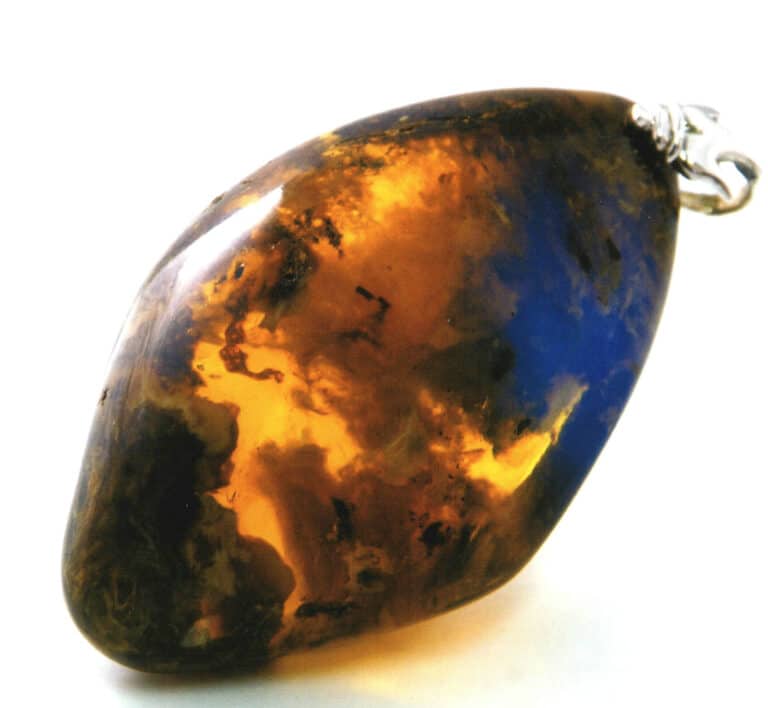 ブルー・アンバー・ペンダント