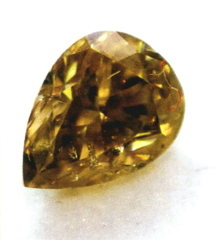 Πολύτιμα διαμάντια που αλλάζουν χρώμα