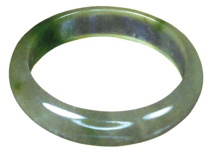 B Grade: Burmese jade bracelet, transparent like glass, usually with a hint of purple.
