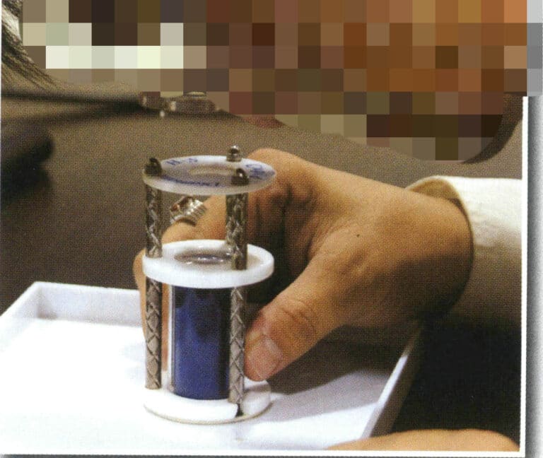 Check if the round brilliant diamond has eight hearts and eight arrows.