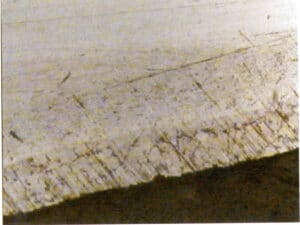 그림 4-17 스털링 실버 연마 후 표면 붉은 반점