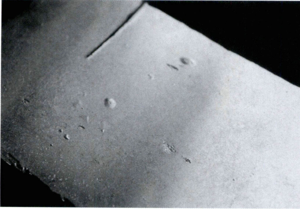 그림 4-24 어닐링 후 은 프로파일 표면에 나타나는 기포