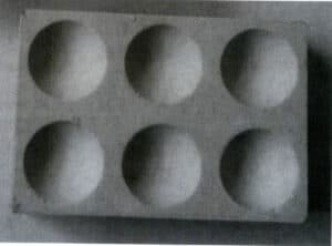 Figure 6-7 Plate-shaped magnesia crucible