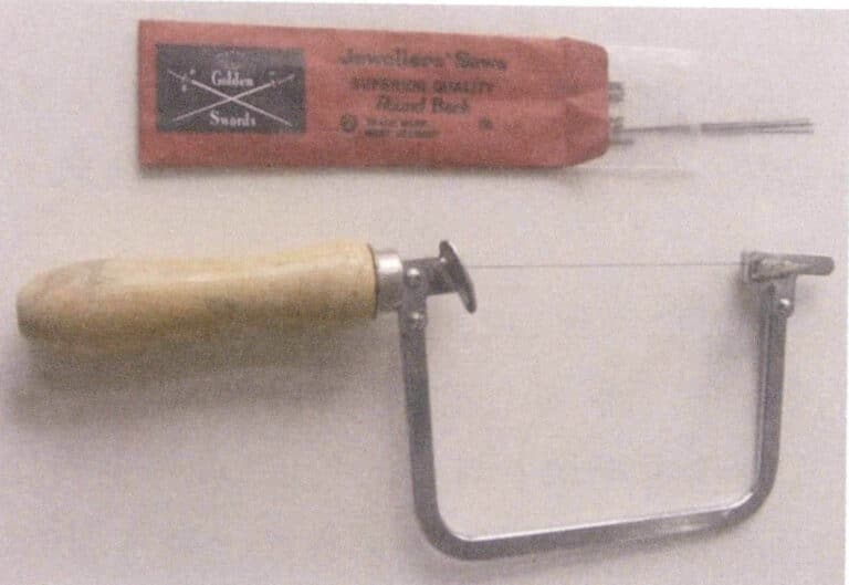 Figur 1-11 Buesag og sagblad