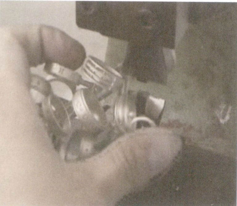 Figur 3-42 Skjæring av støpegran 2