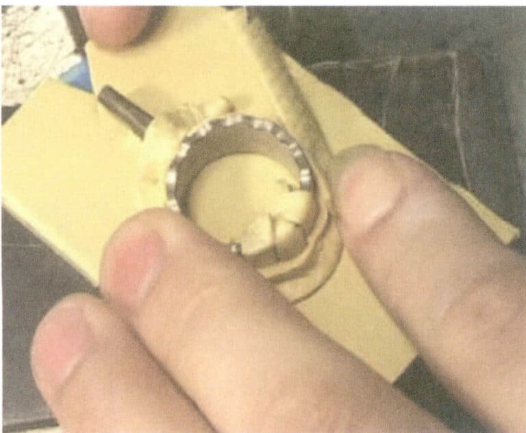 Figur 3-6 Gummifylling ved høytemperaturvulkanisering