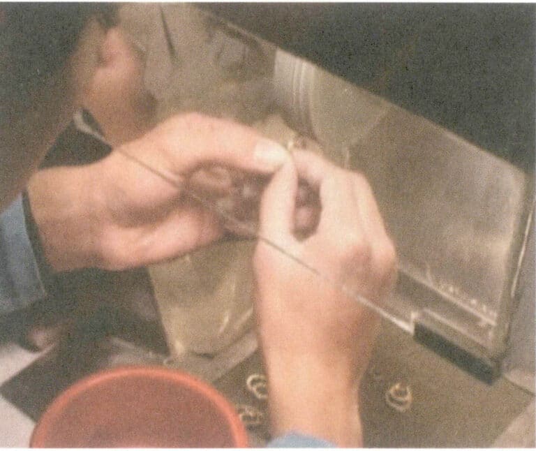 Figure 4-36 Grinding emery Wheel