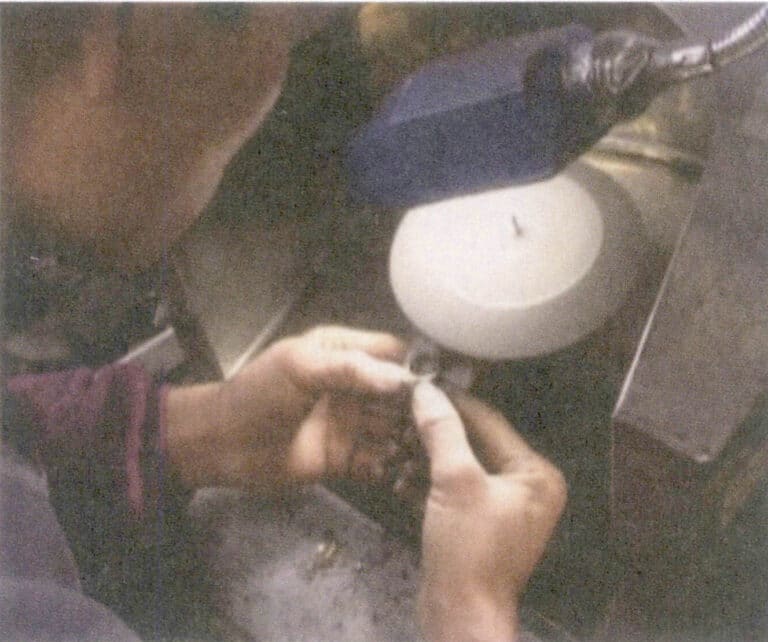 Σχήμα 4-37 Ιπτάμενος δίσκος Αλέθοντας