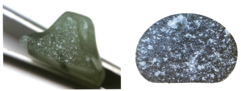 Figure 3-3-3 Irregular fracture of granular structure aggregates (left is aventurine, right is Xiu jade).