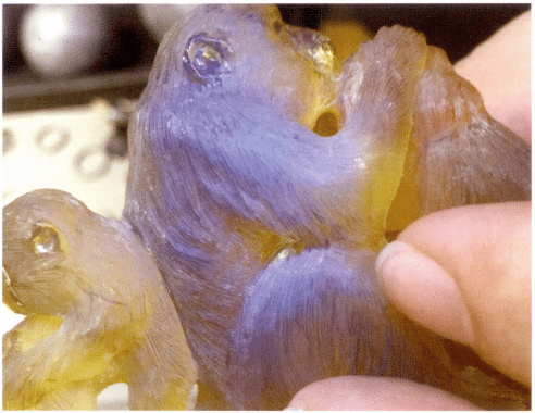 Figure 5-3-28 Dominican blue amerunder U.V. light (IV)