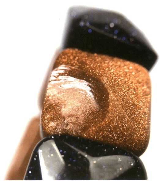 Rysunek 5-3-2 Konchoidalne pęknięcie szkła (symulowany kamień słoneczny)