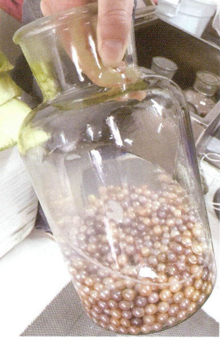 Figure 1-5-31 Preservation of Pearl Color (1) 