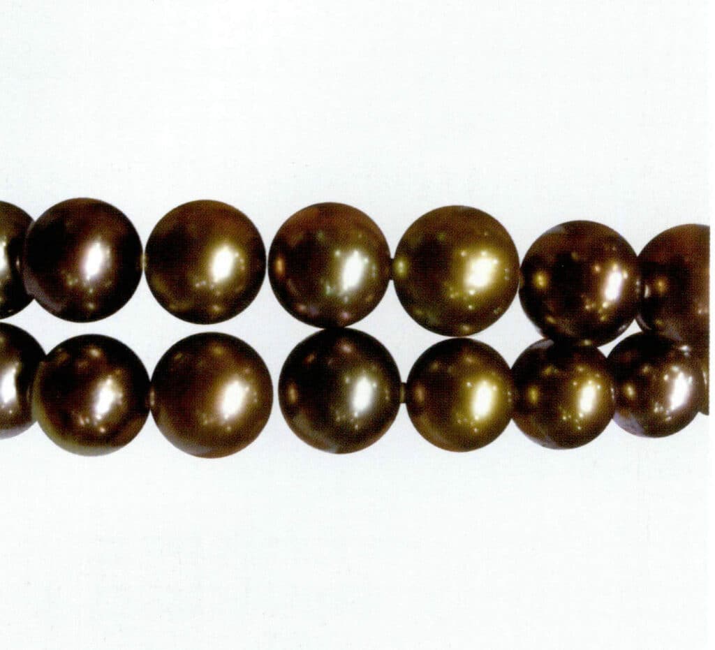 Figure 1-5-72 Fading treatment of seawater cultured pearls 1