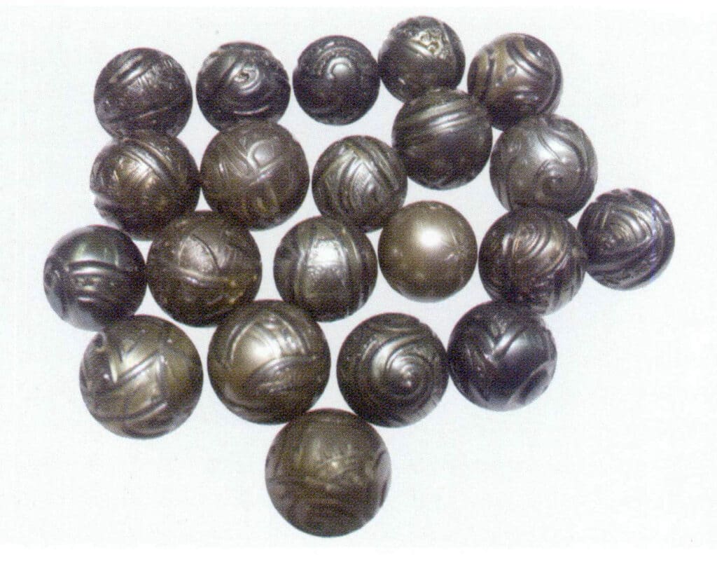 Figure 1-5-93 Faceted Pearl 1