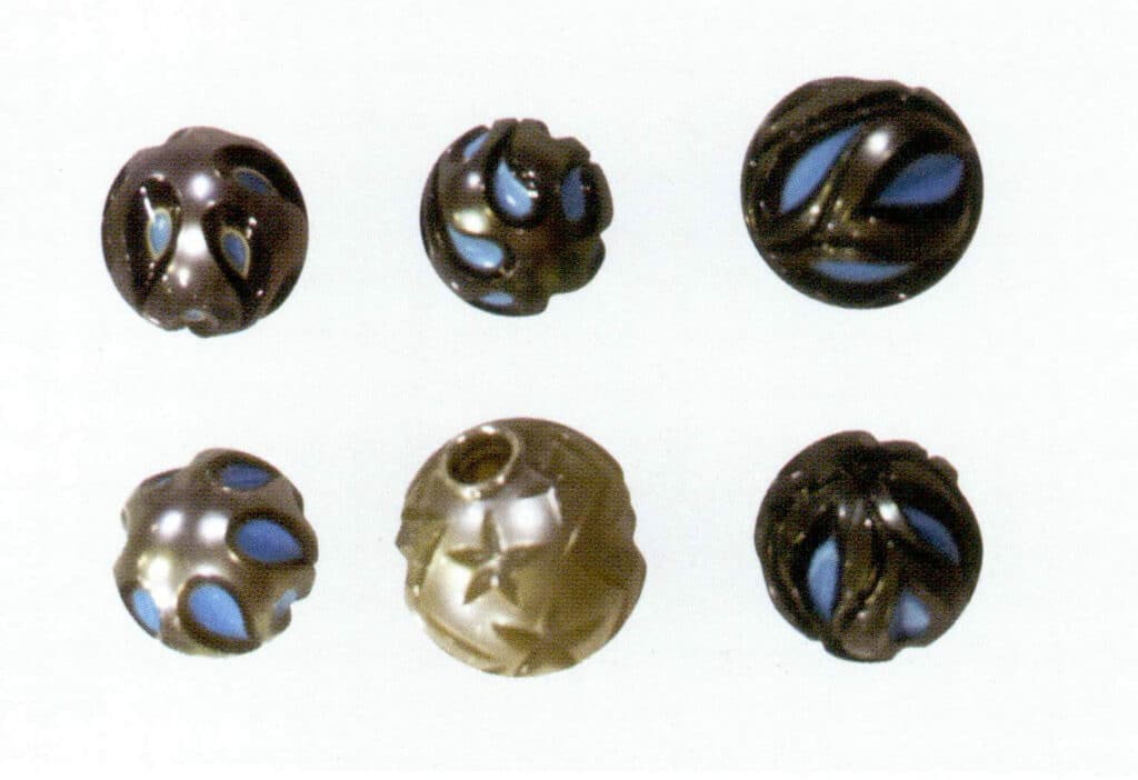 Figure 1-5-95 Carved Pearls 2