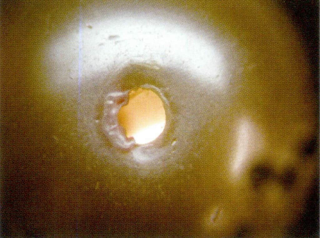 Figure 1-6-5 Surface characteristics and drilling of imitation pearls (2)