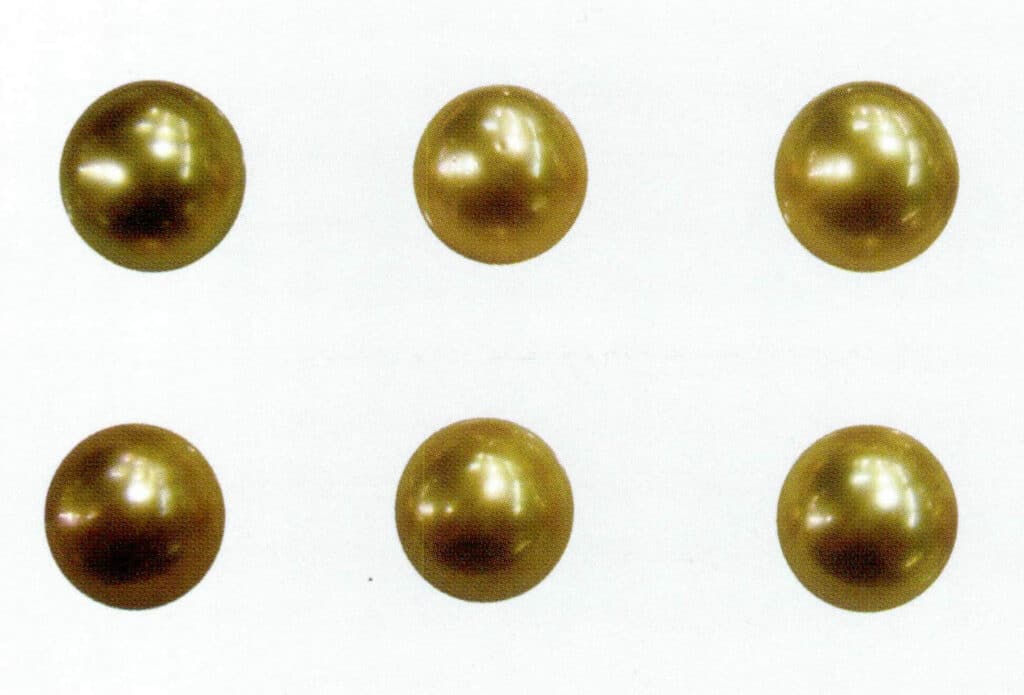 Figure 1-7-17 Slight Flaw (South Sea Pearl) (I)