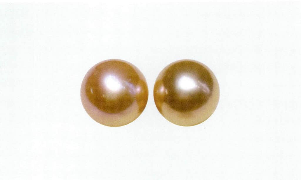 Figure 1-7-30 Light to medium orange (freshwater cultured pearls)