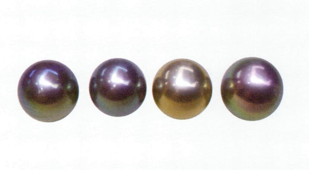 Figure 1-7-44 Strong green accompanying color (except for the left three) (Freshwater nucleated cultured pearl)