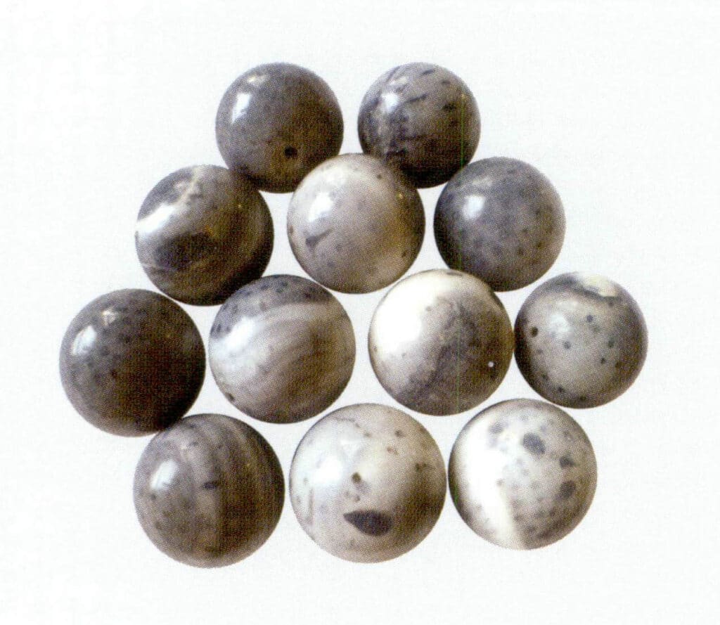 Рисунок 3-4-38 Голубой цвет голубого коралла часто имеет полосы и пятна