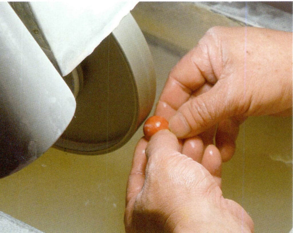 Рисунок 3-6-12 Полировка криволинейных поверхностей