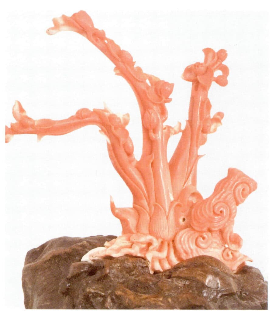 Рисунок 3-7-30 Резьба по кораллам MOMO, созданная на основе оригинальной формы ветки