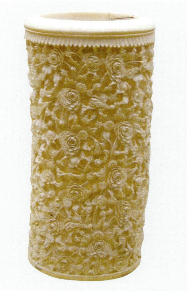 Figure 4-1-12 Ivory artifacts from the ancient court (II)