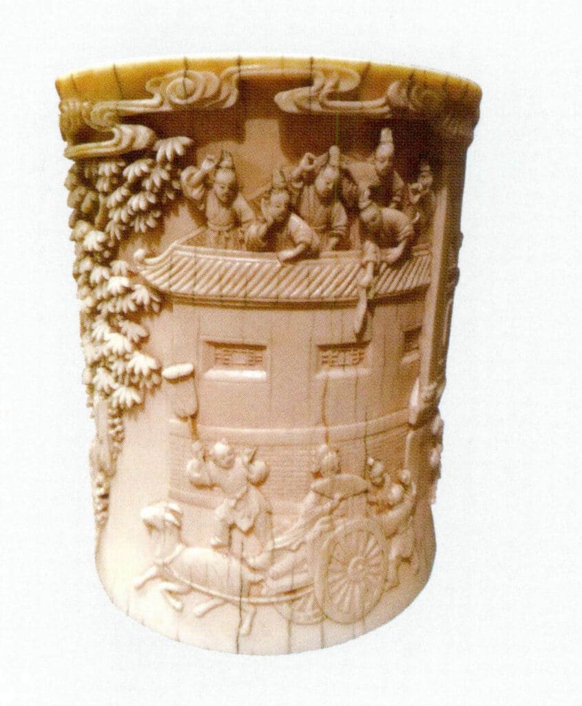 Figure 4-1-16 Ivory artifacts from the ancient court (VI)