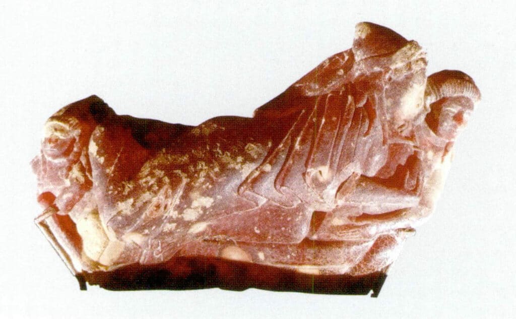Figure 5-1-4 Amber artifacts from Italy, 5th century B.C.(II)