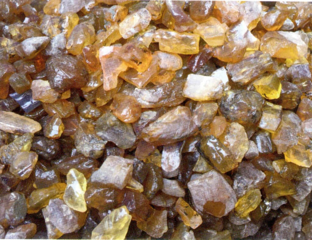 Figure 5-4-36 Burmese Amber Raw and Fragmented(II)