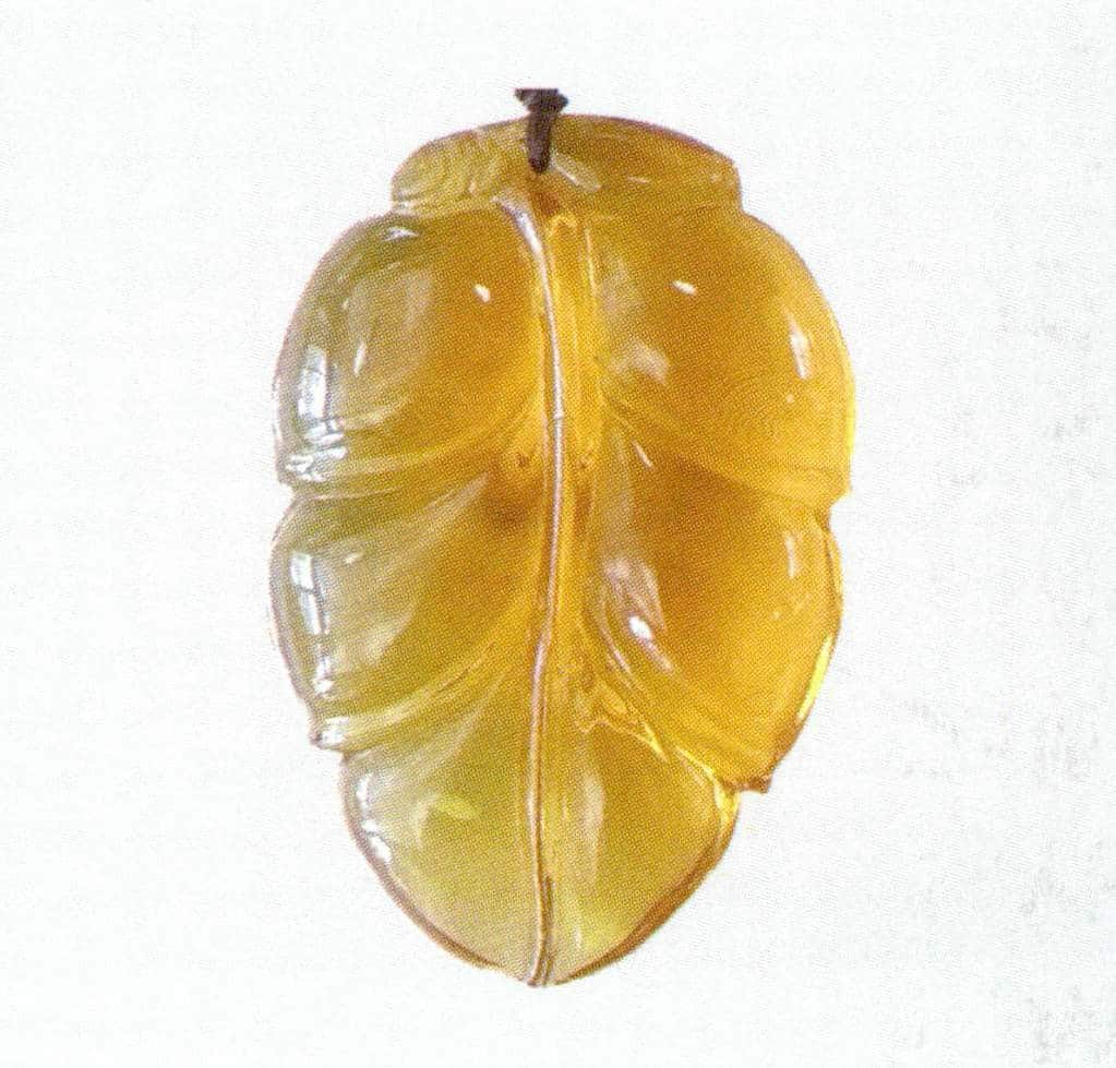 Figure 5-4-39 Burmese Gold and Blue Sculptures