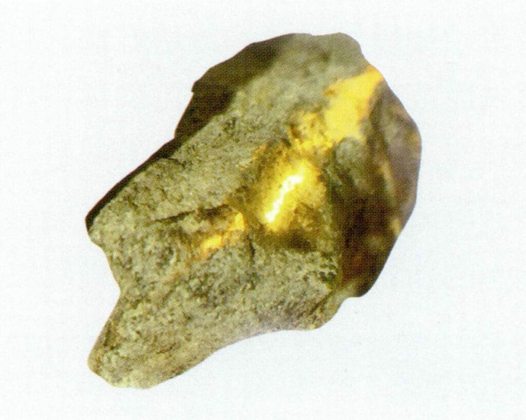 Figure 5-4-55 Dominican Raw Blue Amber (II)