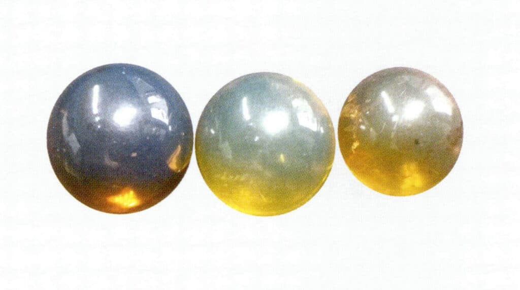 Figure 5-7-3 Dominican Blue ambers of Increasing Quality from Right to Left