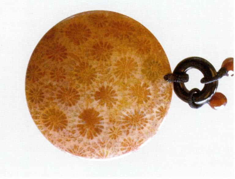 Figure 7-7-3 Coral Jade Pendant (3)
