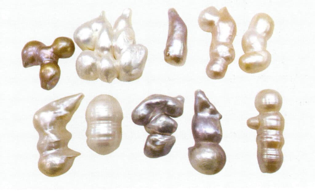 Figure 1-2-31 Connected freshwater nucleated pearl (2)