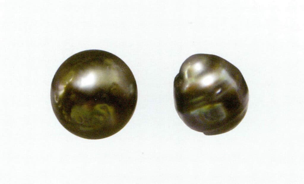 Figure 1-2-43 Pits and Rings (Three)