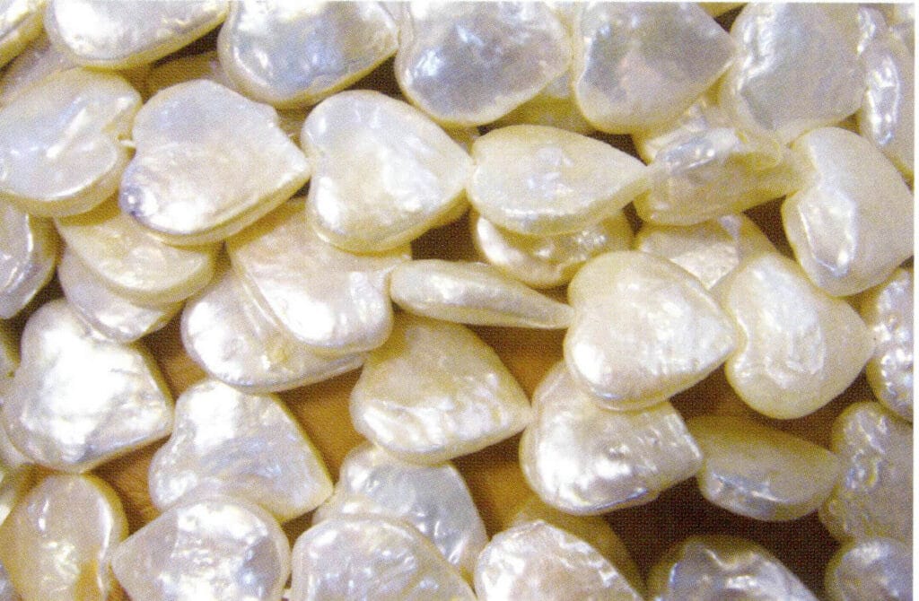 الشكل 1-4-60 لآلئ المياه العذبة النواة على شكل قلب