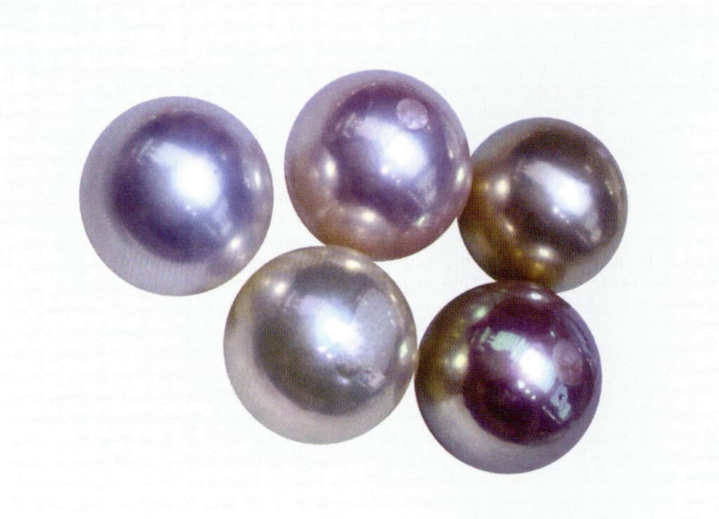 الشكل 1-4-70 لون لؤلؤة "إديسون" وبريقها