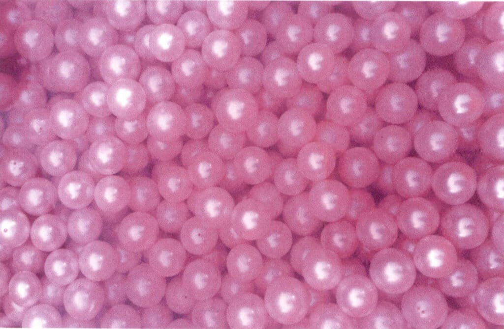 Figure 1-5-21 Pearls being bleached and whitened (2) 