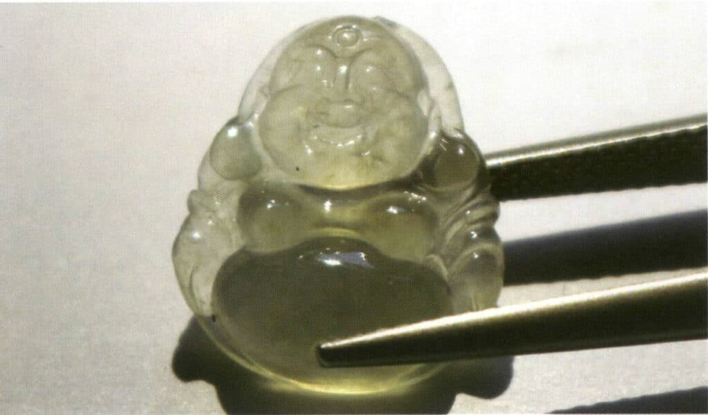 Figure 3-2-17 Jadeite (Reflected Light)