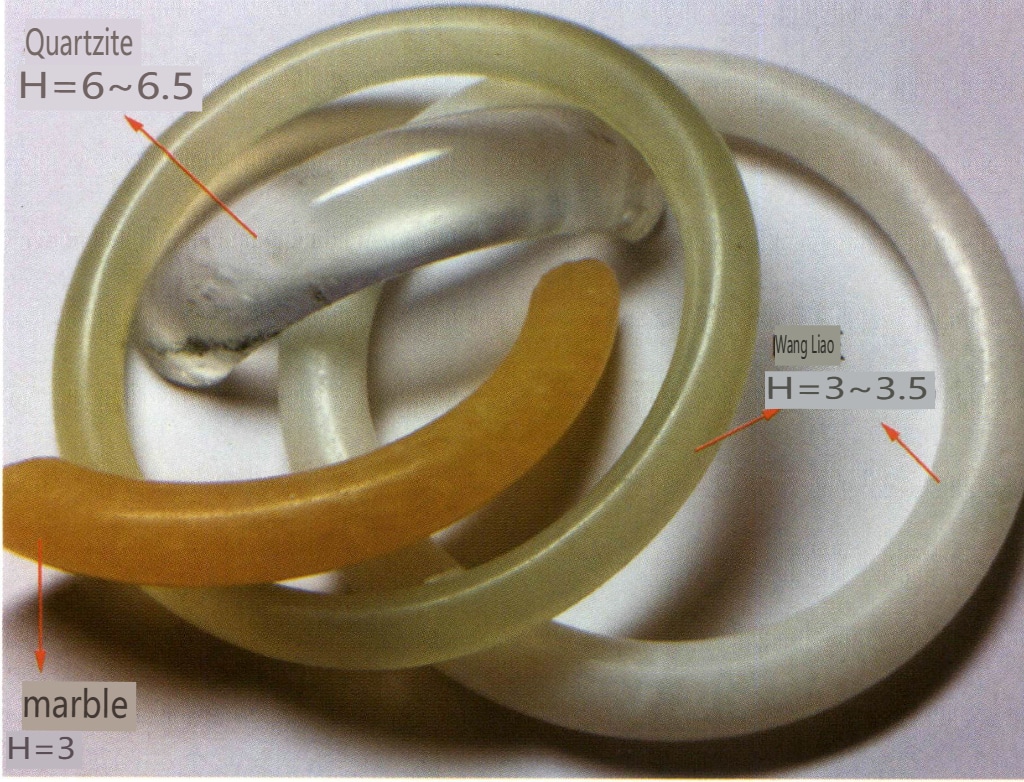 Figure 3-3-5 The different gloss of aggregates due to the varying hardness of constituent minerals under the same polishing conditions